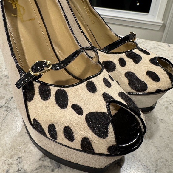 YSL Yves Saint Laurent Open Peep Toe Pumps Size 40 Animal Fur and Suede main image 1